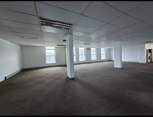 772M² OFFICE TO LET IN CRAIGHALL